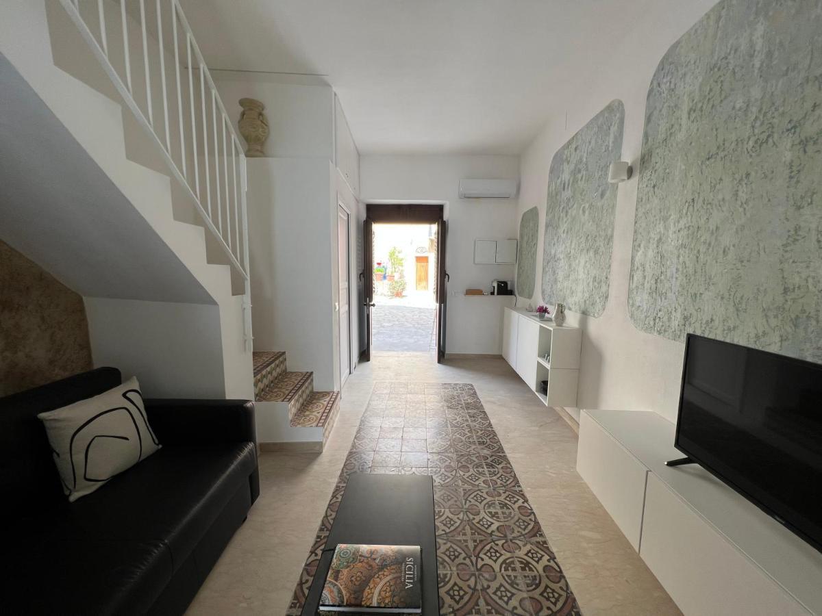 Castello A Mare Apartment Castellammare del Golfo Bagian luar foto